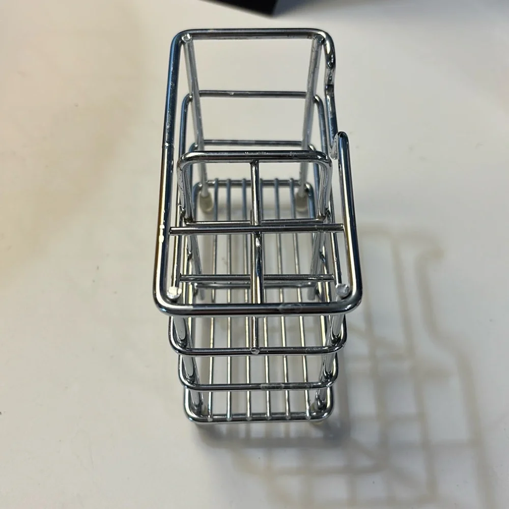 NWOT Silver Metal Toiletry Holder